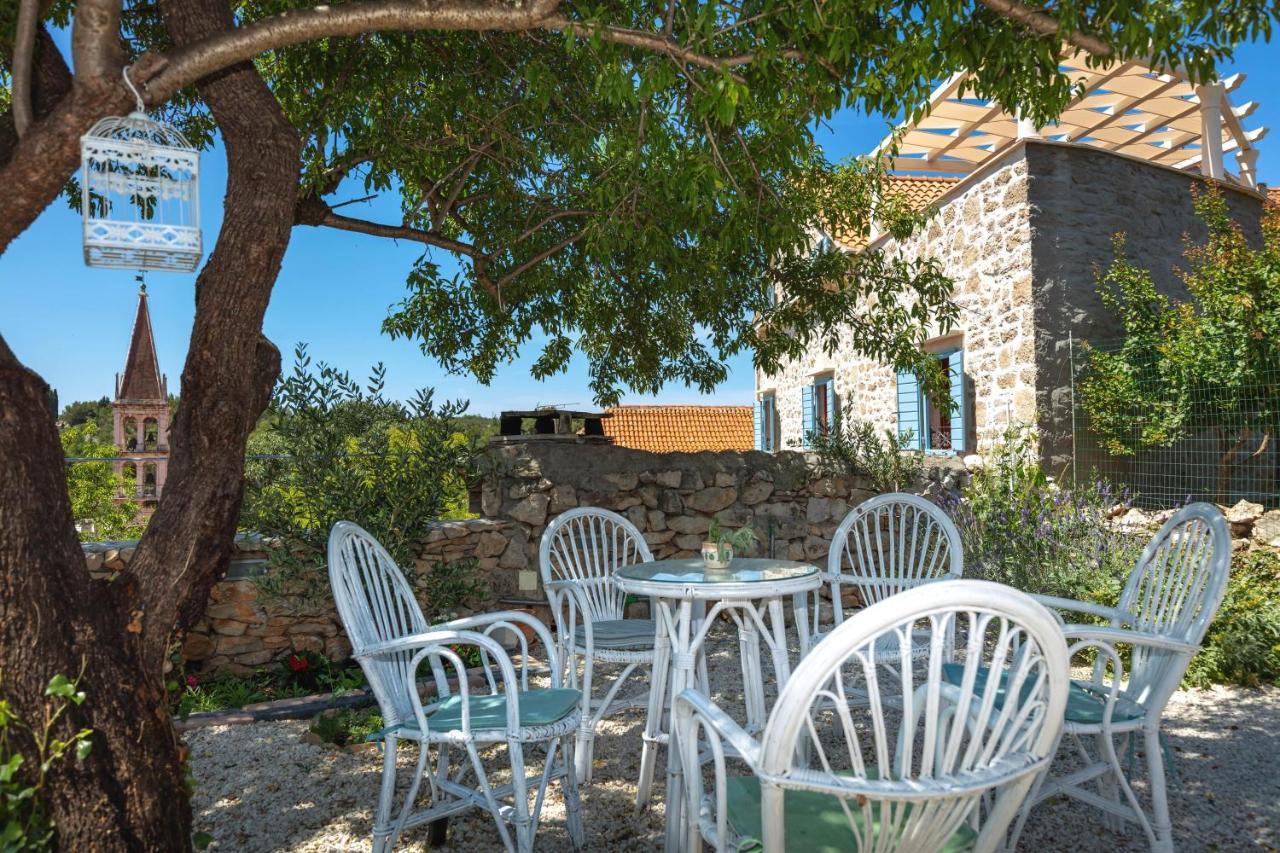Villa Vicina Heritage Villa For 9,Milna - Close To Restaurants And Shops Екстериор снимка
