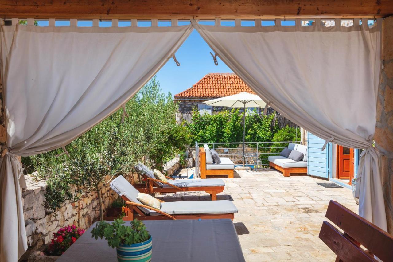 Villa Vicina Heritage Villa For 9,Milna - Close To Restaurants And Shops Екстериор снимка