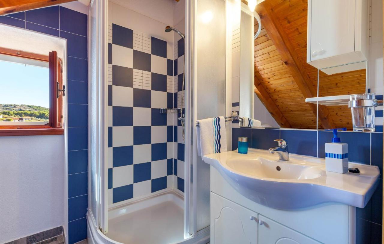 Villa Vicina Heritage Villa For 9,Milna - Close To Restaurants And Shops Екстериор снимка
